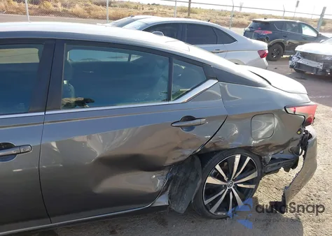 2022 Nissan Altima Sr Fwd z USA, uszkodzony, nr VIN 1N4BL4CV8NN349714